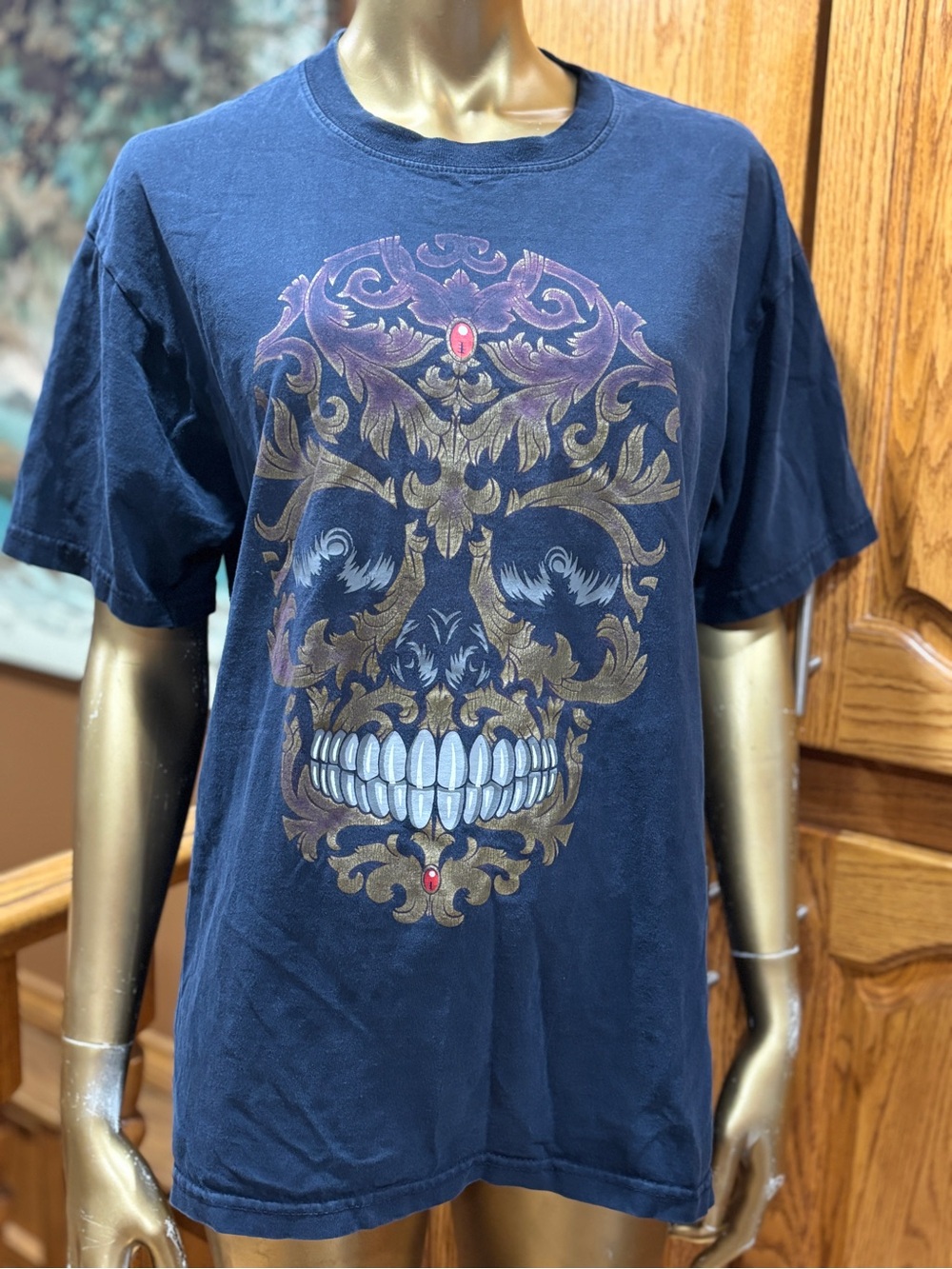 Men's Vintage Early Y2K Black Graphic Skull Tee - Casual Crewneck Shirt